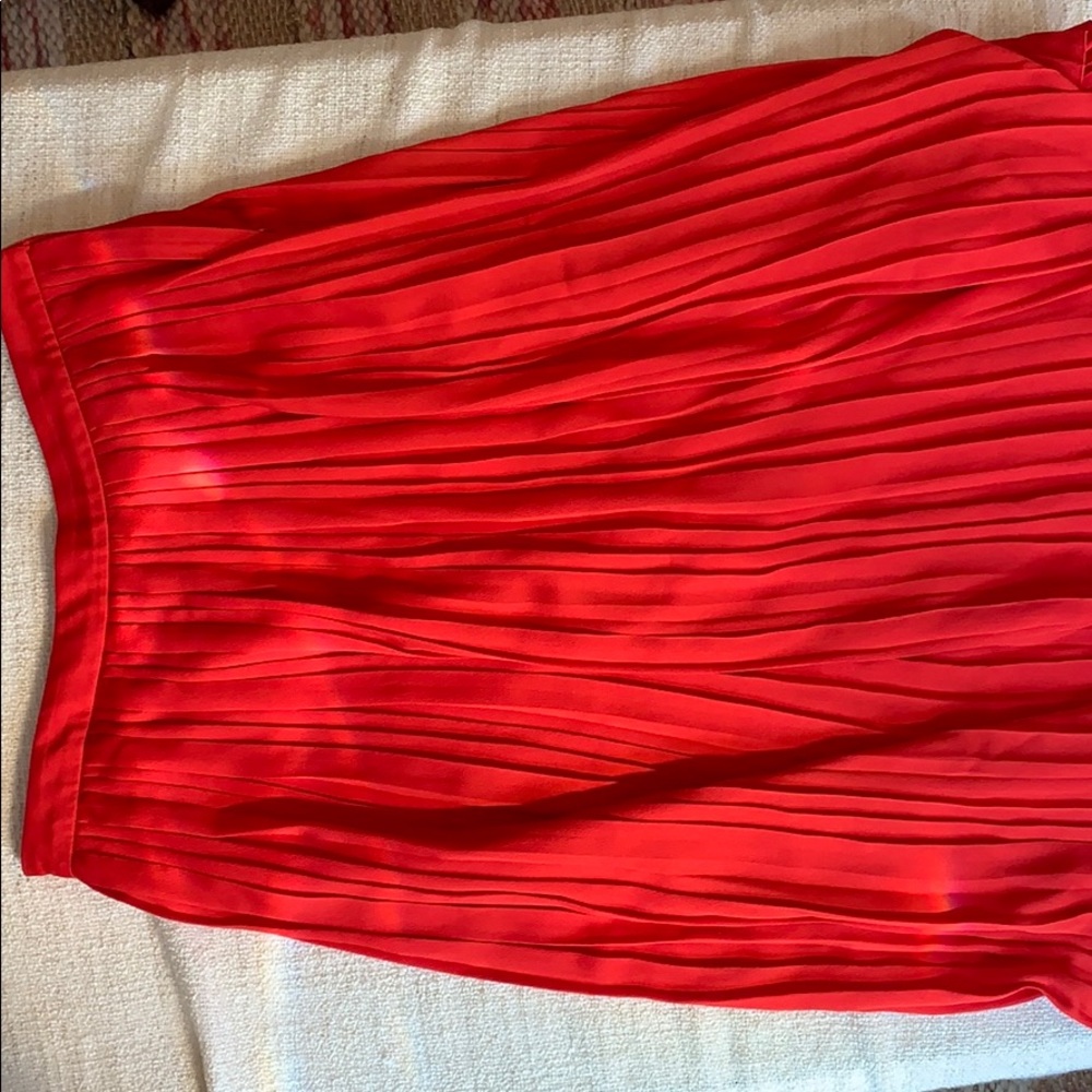 Banana republic red pleated midi skirt - red